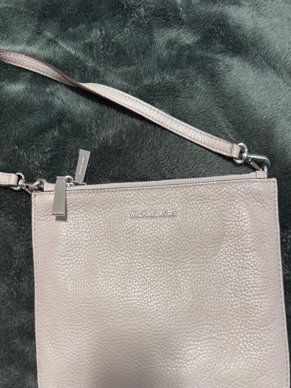 Michael Kors Double Zip Pebbled Leather Crossbody Clutch | Light Gray